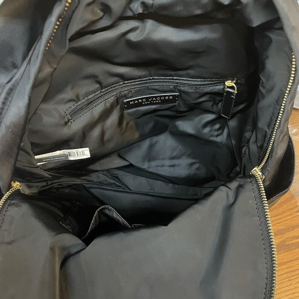 Marc Jacobs Nylon Backpack Black Gold Hardware M0012907 001 Logo Top Zip - Picture 9 of 16